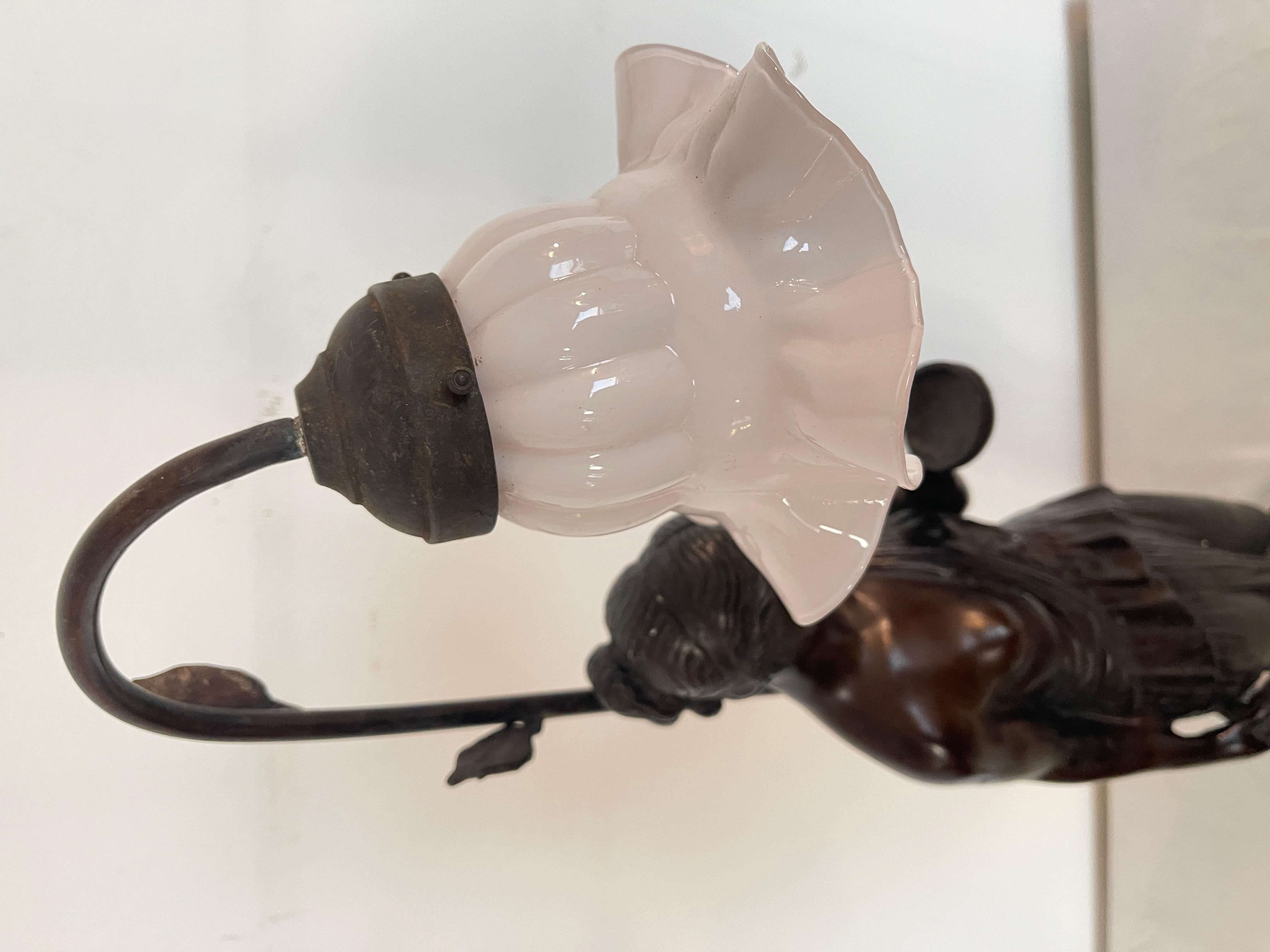 Favolosa lampada antica in stile Art Déco con figura di donna XIX secolo in vendita 7