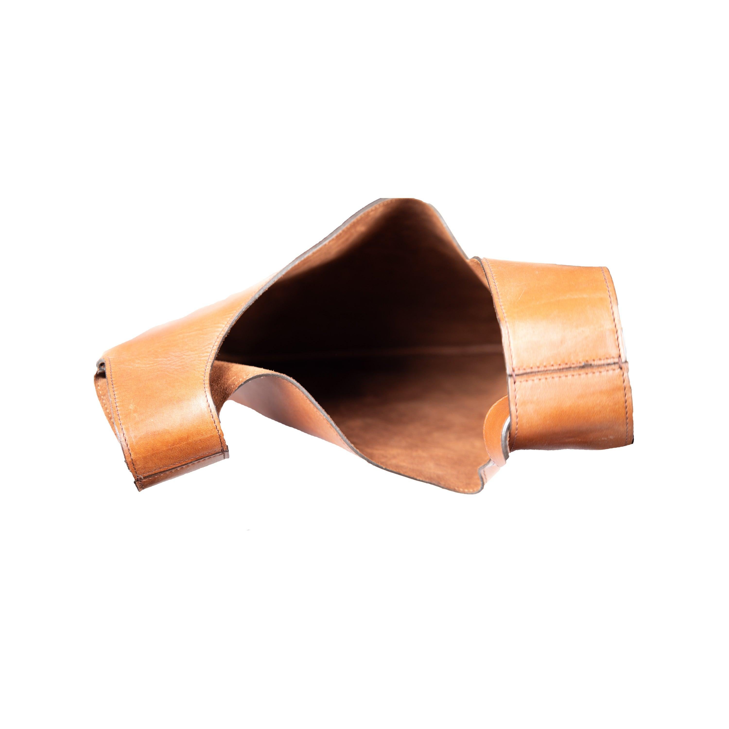 Women's Fay Leather Hobo Bag - '10s For Sale