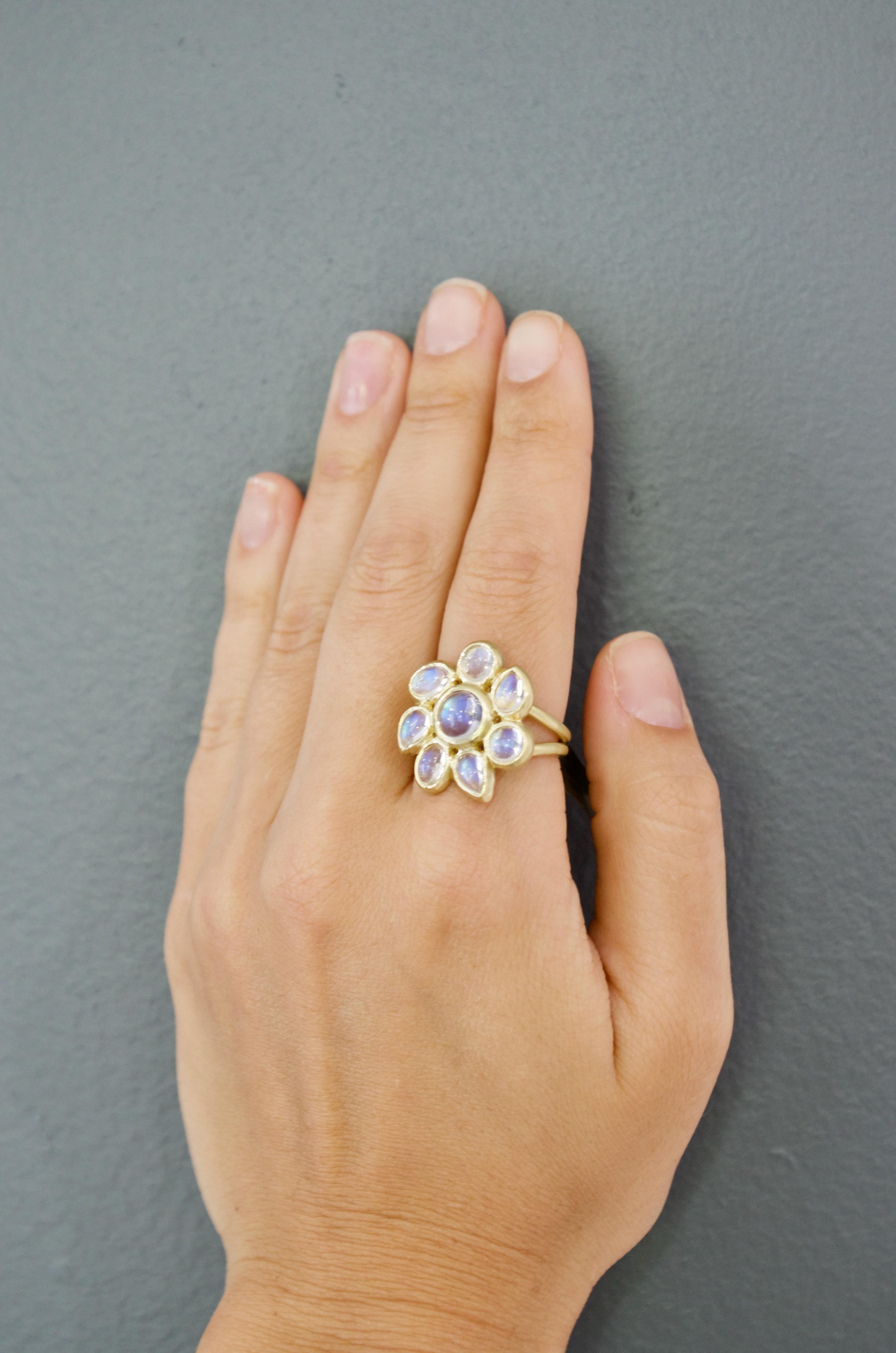 Contemporary Faye Kim 18 Karat Ceylon Blue Moonstone Daisy Cocktail Ring For Sale