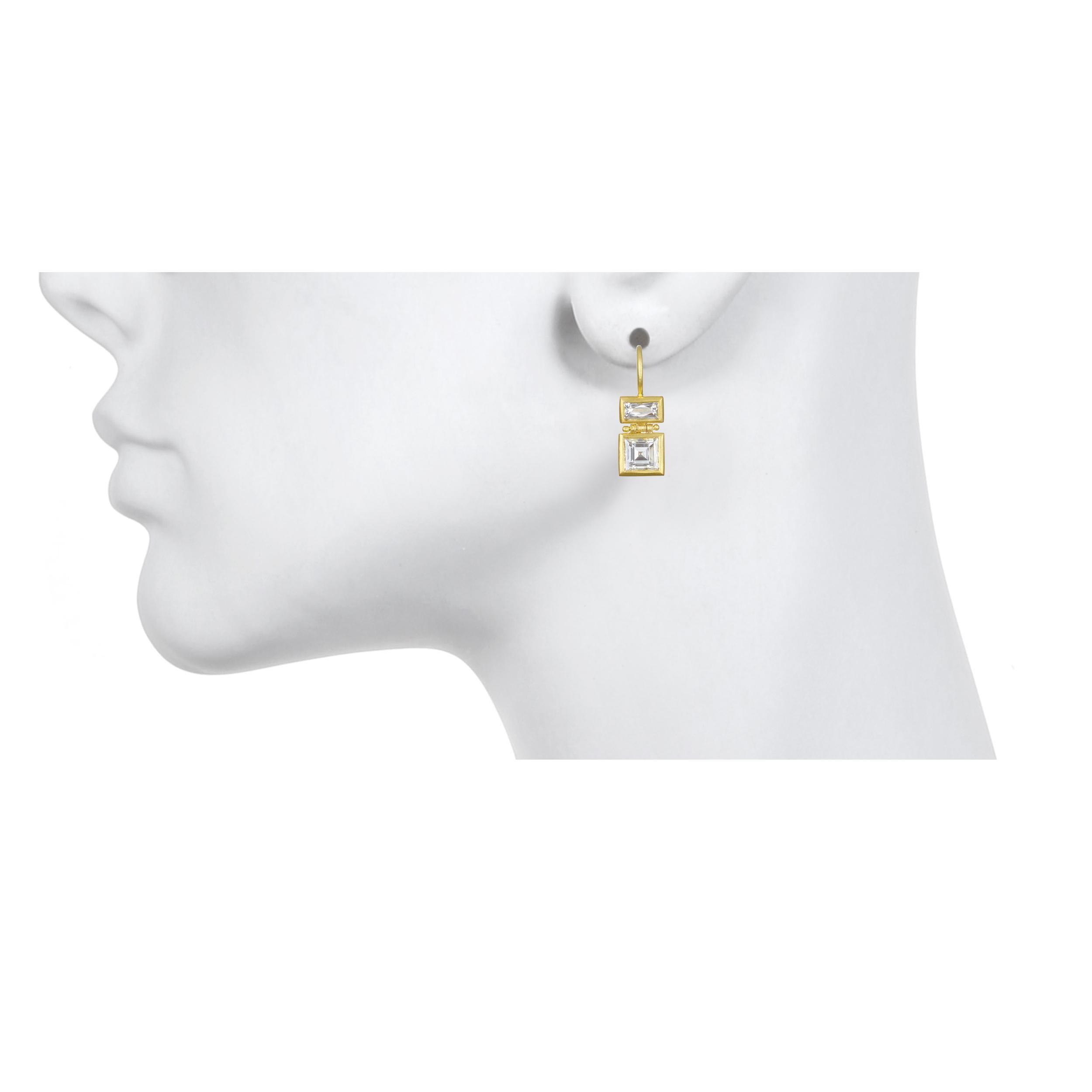 18 Karat Gold Doppel-Diamant-Tropfen-Ohrringe von Faye Kim (Smaragdschliff) im Angebot