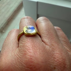 Faye Kim 18 Karat Gold 2.76 Carat Cushion Cut Moonstone Ring