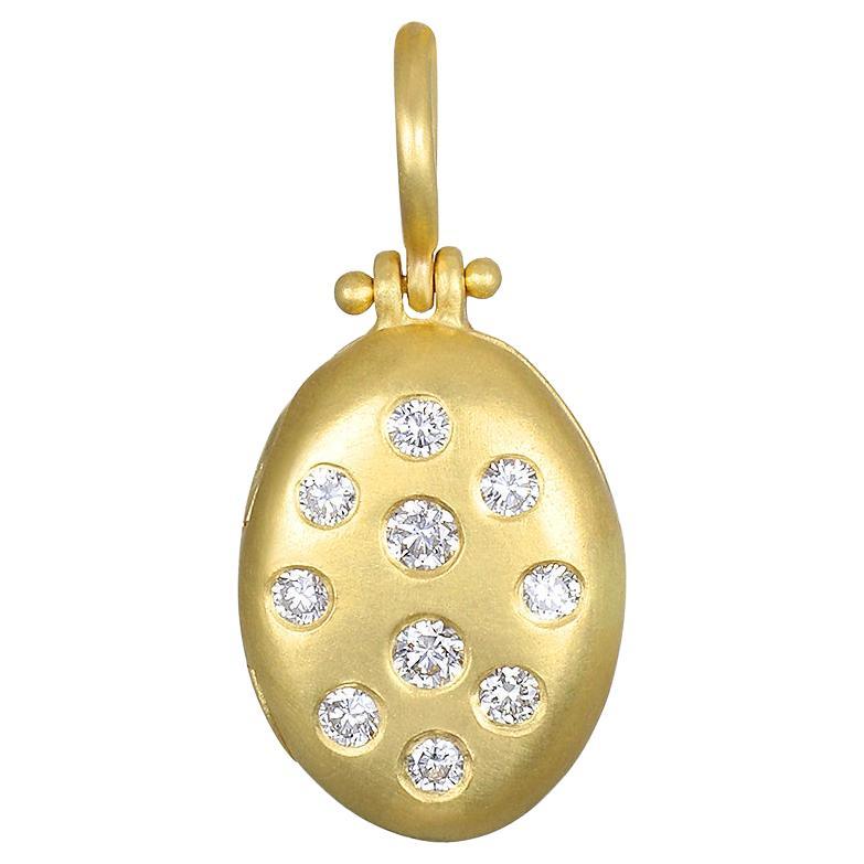 Kleines ovales Faye Kim-Medaillon aus 18 Karat Gold und Diamanten .35 TCW