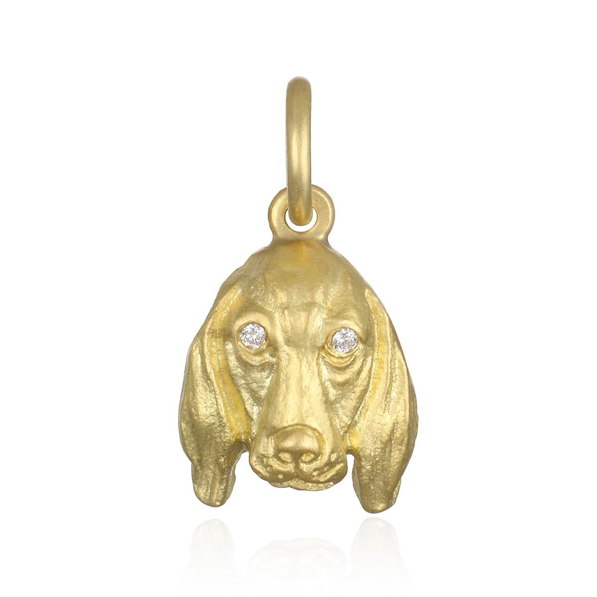 Faye Kim, Cane Basset Hound in oro 18 carati con occhi di rubino In condizioni Nuovo in vendita a Darien, CT