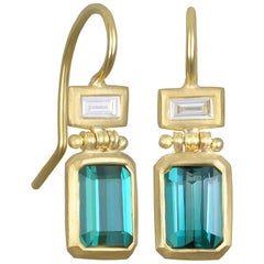 18k Gold Drop Earrings