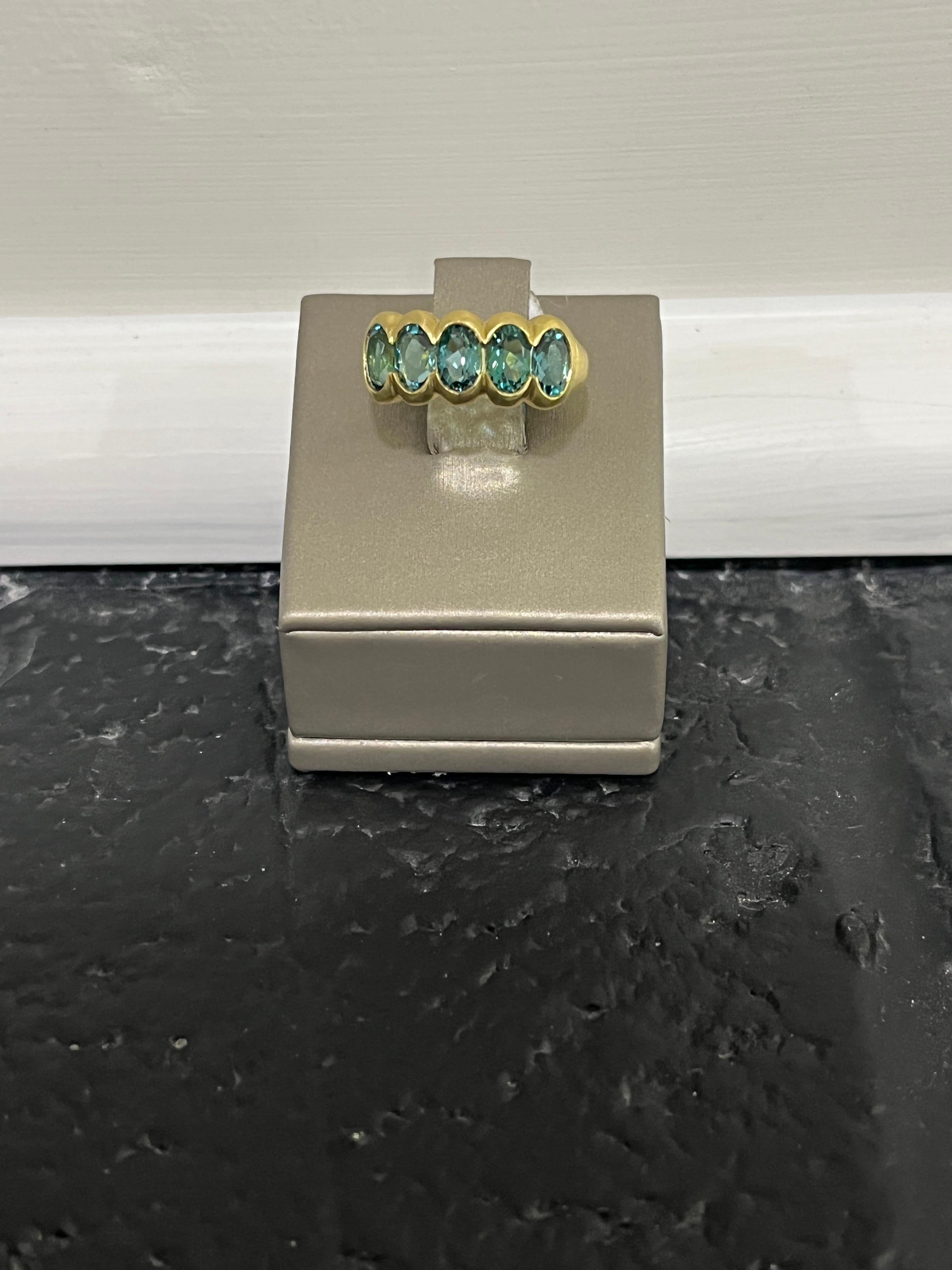 Oval Cut Faye Kim 18 Karat Gold Blue-Green Tourmaline Scallop Ring For Sale