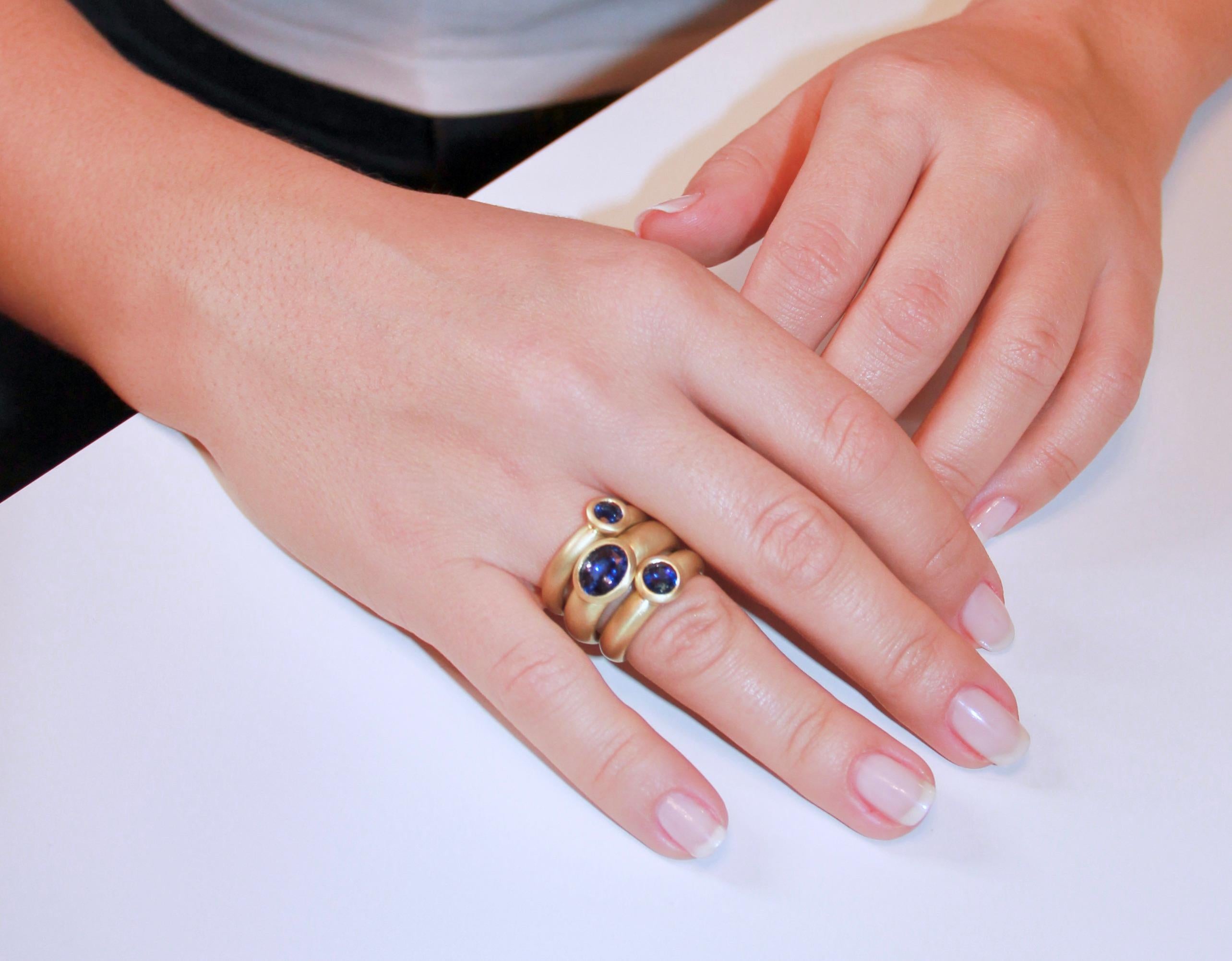 Contemporary Faye Kim 18 Karat Gold Blue Sapphire Oval Bezel Ring