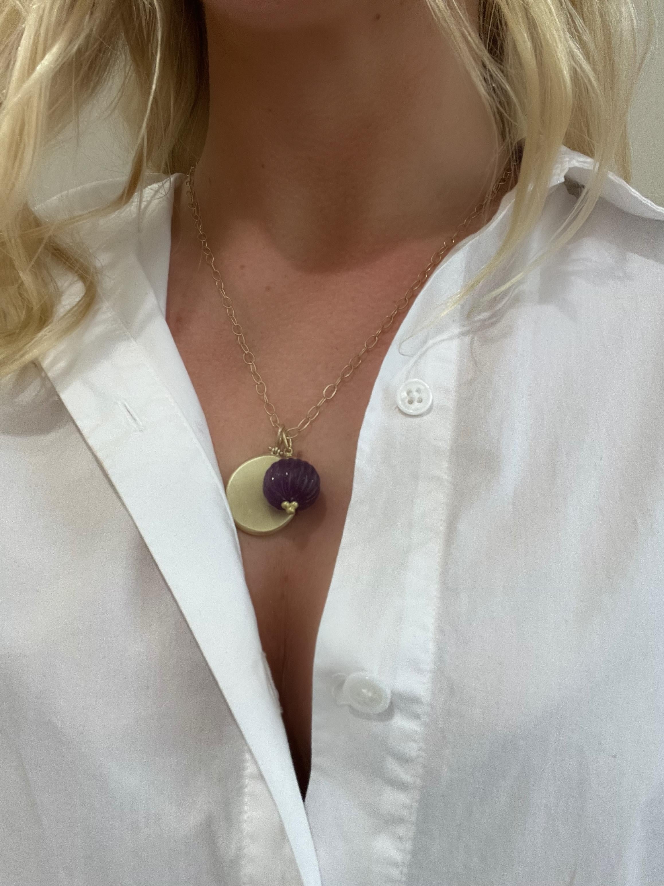 Faye Kim 18 Karat Gold Carved Natural Ruby Bead Pendant For Sale 1