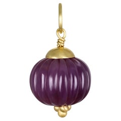 A Kim Pendentif en or 18 carats avec perles de rubis naturel sculptées