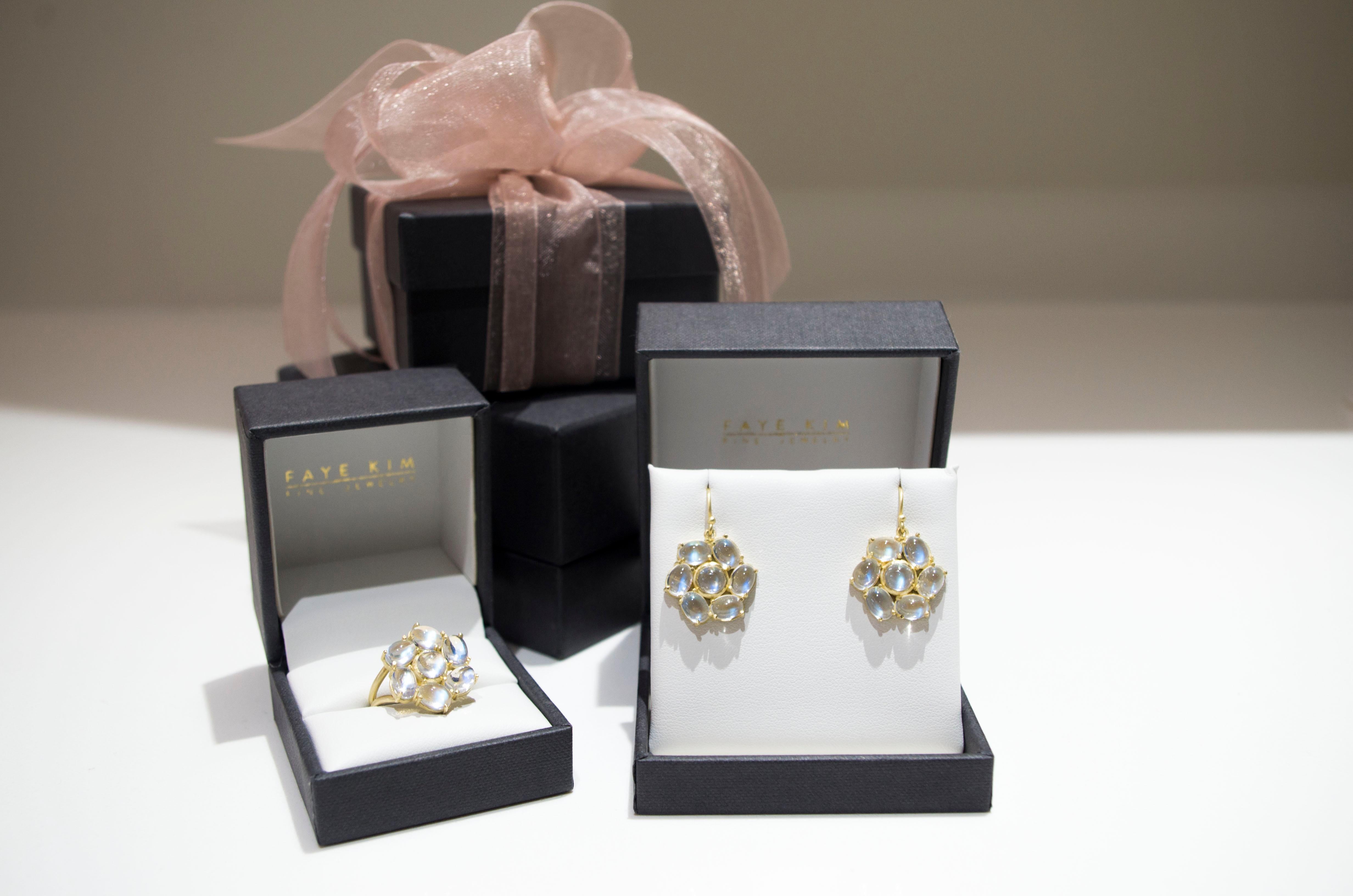 Cabochon Faye Kim 18 Karat Gold Ceylon Moonstone Daisy Earrings For Sale