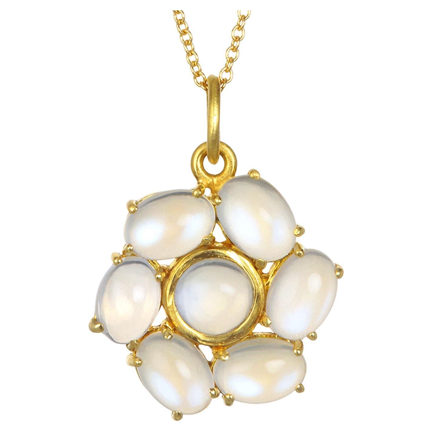 Faye Kim 18 Karat Gold Ceylon Moonstone Daisy Gold Pendant