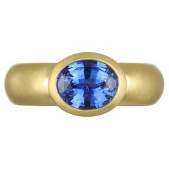Faye Kim 18 Karat Gold Blue Sapphire Oval Bezel Ring