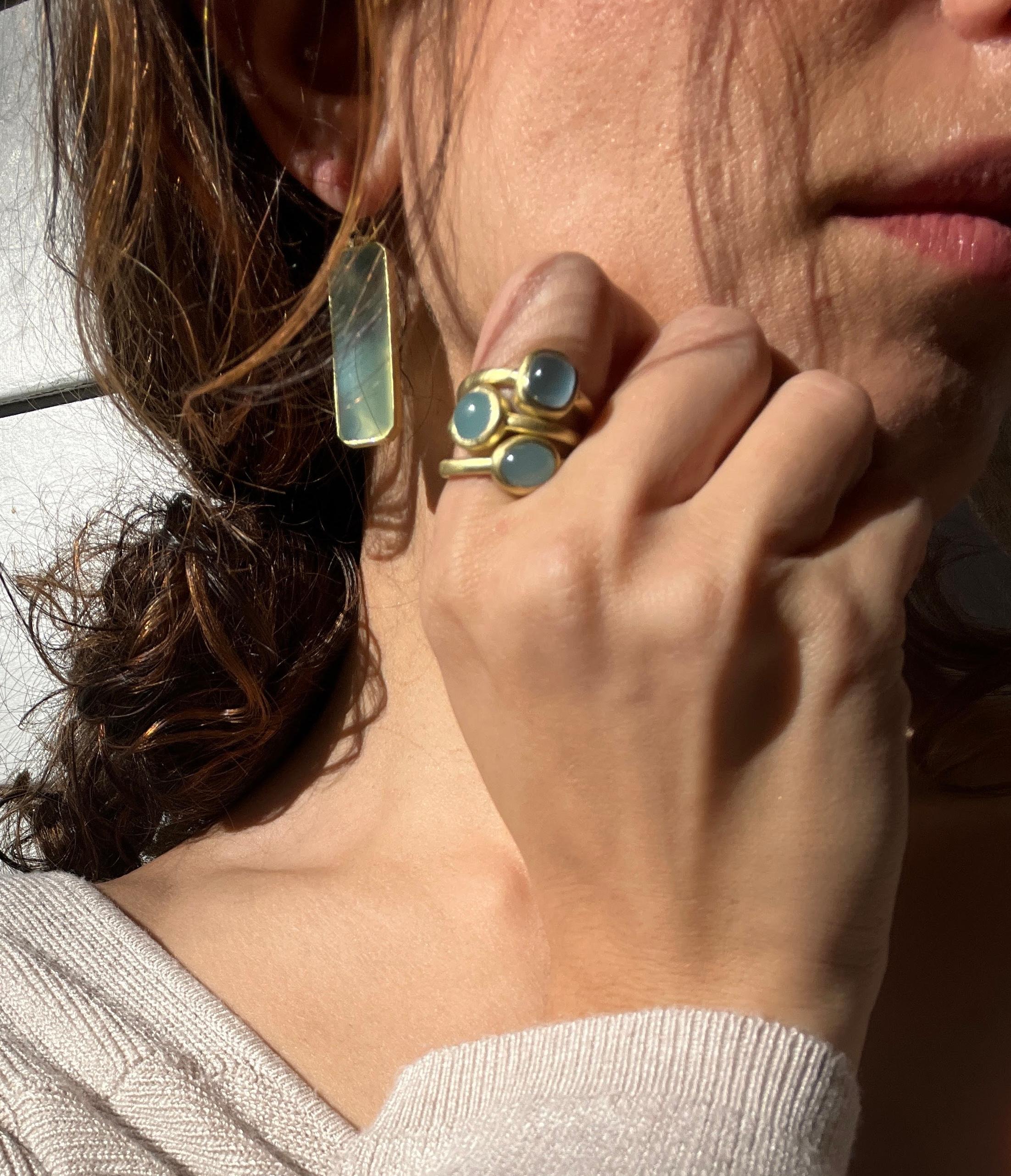 Contemporary Faye Kim 18 Karat Gold Chalcedony Hinged Earrings For Sale