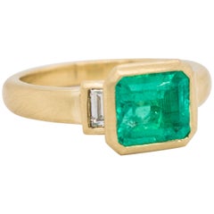 Faye Kim 18 Karat Gold Colombian Emerald and Diamond Ring