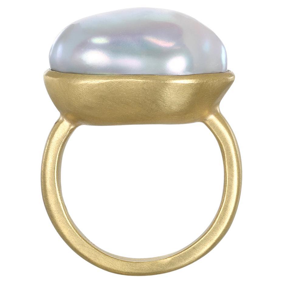 Faye Kim 18 Karat Gold Cream Baroque Freshwater Pearl Ring For Sale