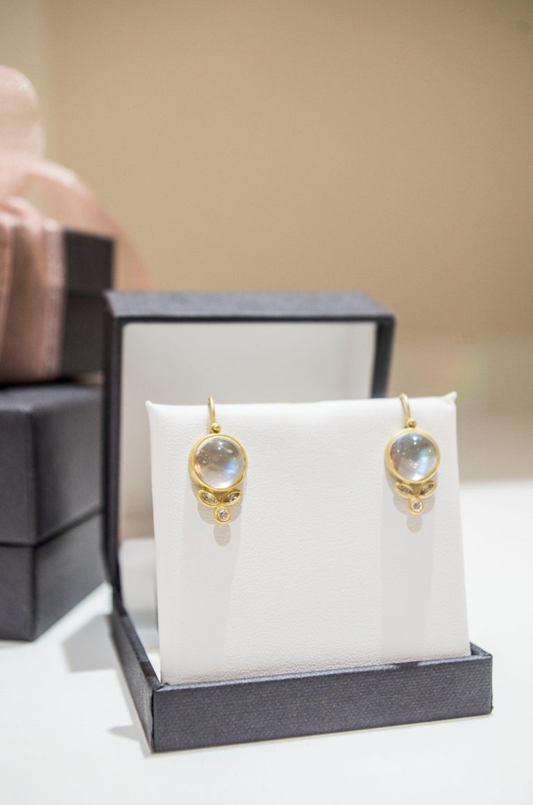 Faye Kim 18 Karat Gold Diamond and Ceylon Blue Moonstone Drop Earrings In New Condition For Sale In Westport, CT