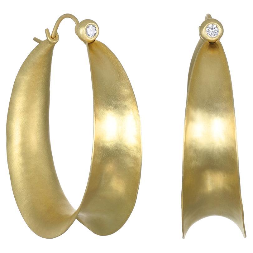 Faye Kim 18 Karat Gold Diamond Anticlastic Hoop Earrings - Large For Sale