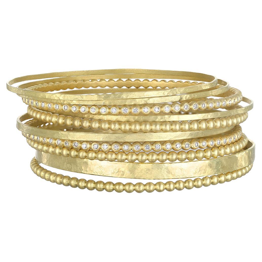 Contemporary Faye Kim 18 Karat Gold Diamond Bezel Oval Bangle Bracelet For Sale