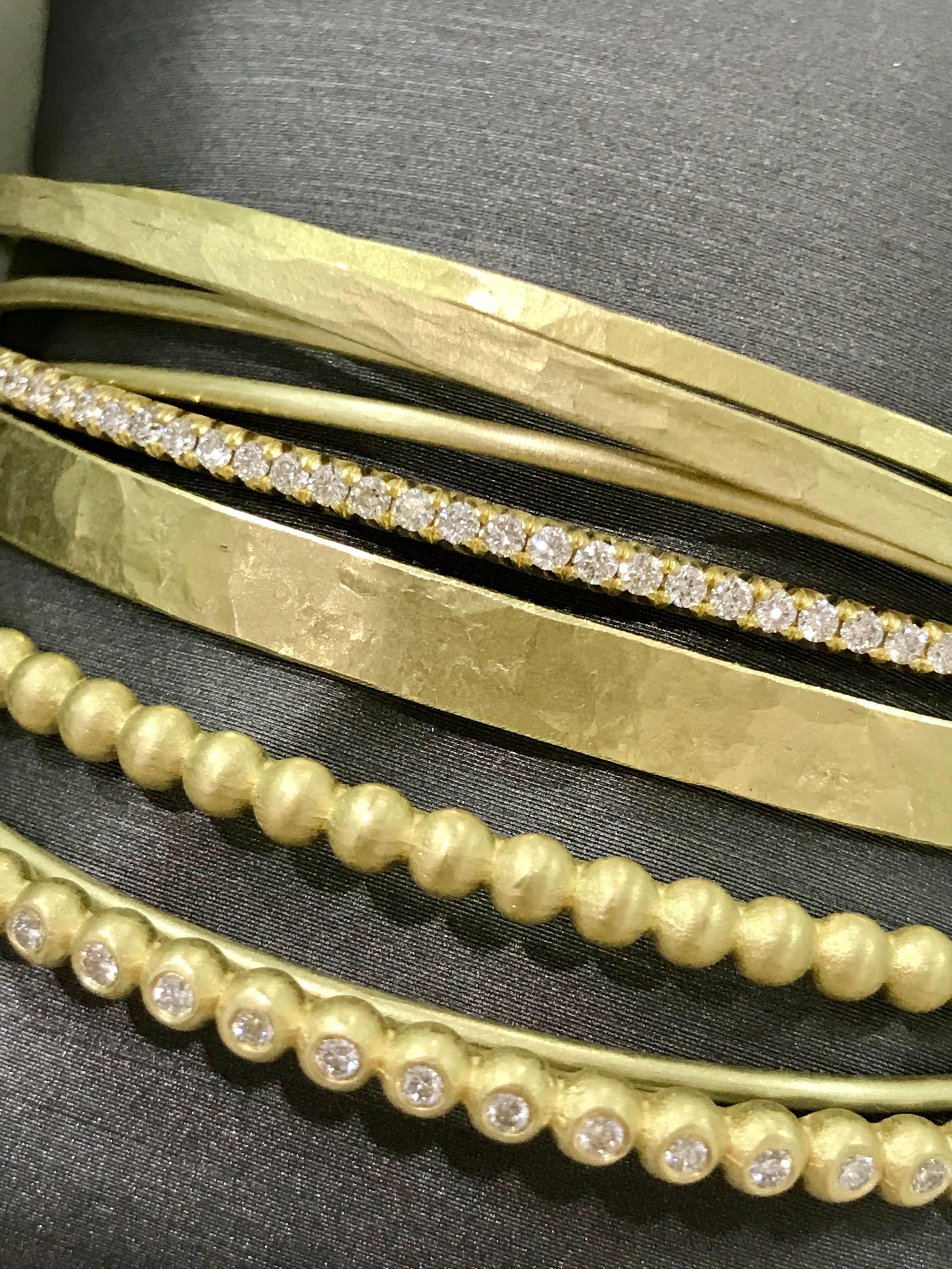 Faye Kim 18 Karat Gold Diamond Bezel Oval Bangle Bracelet For Sale 1