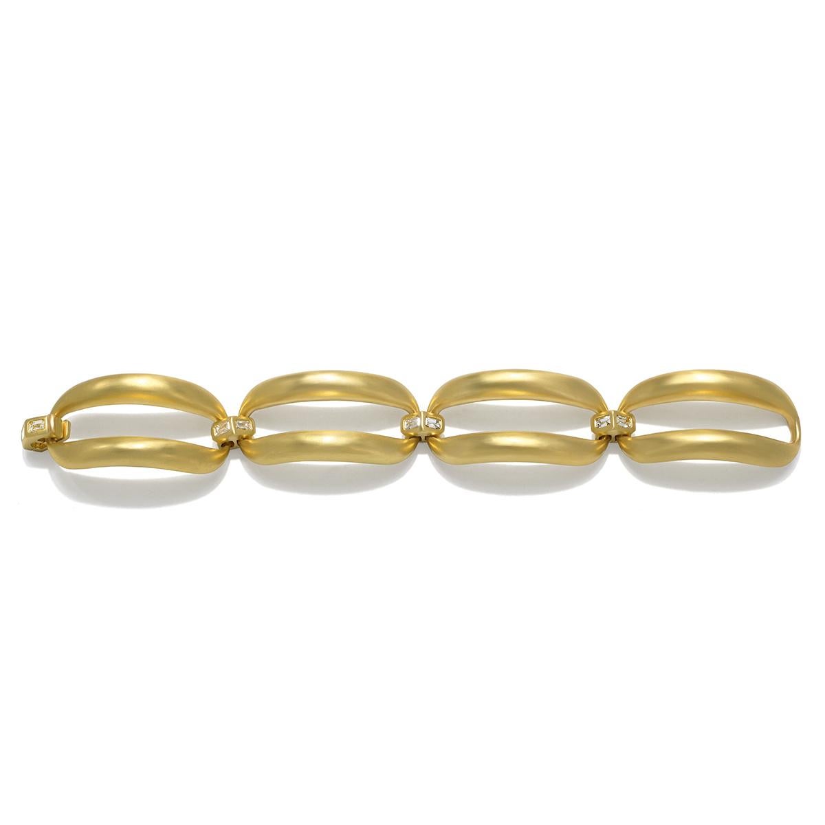 Contemporary Faye Kim 18 Karat Gold Diamond Dome Link Bracelet For Sale