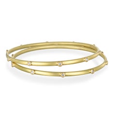 Granulation-Armreif aus 18 Karat Gold mit Diamanten von Faye Kim, einzeln verkauft