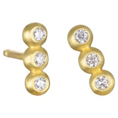 Faye Kim 18 Karat Gold Diamond Granulation Bar Stud Earrings