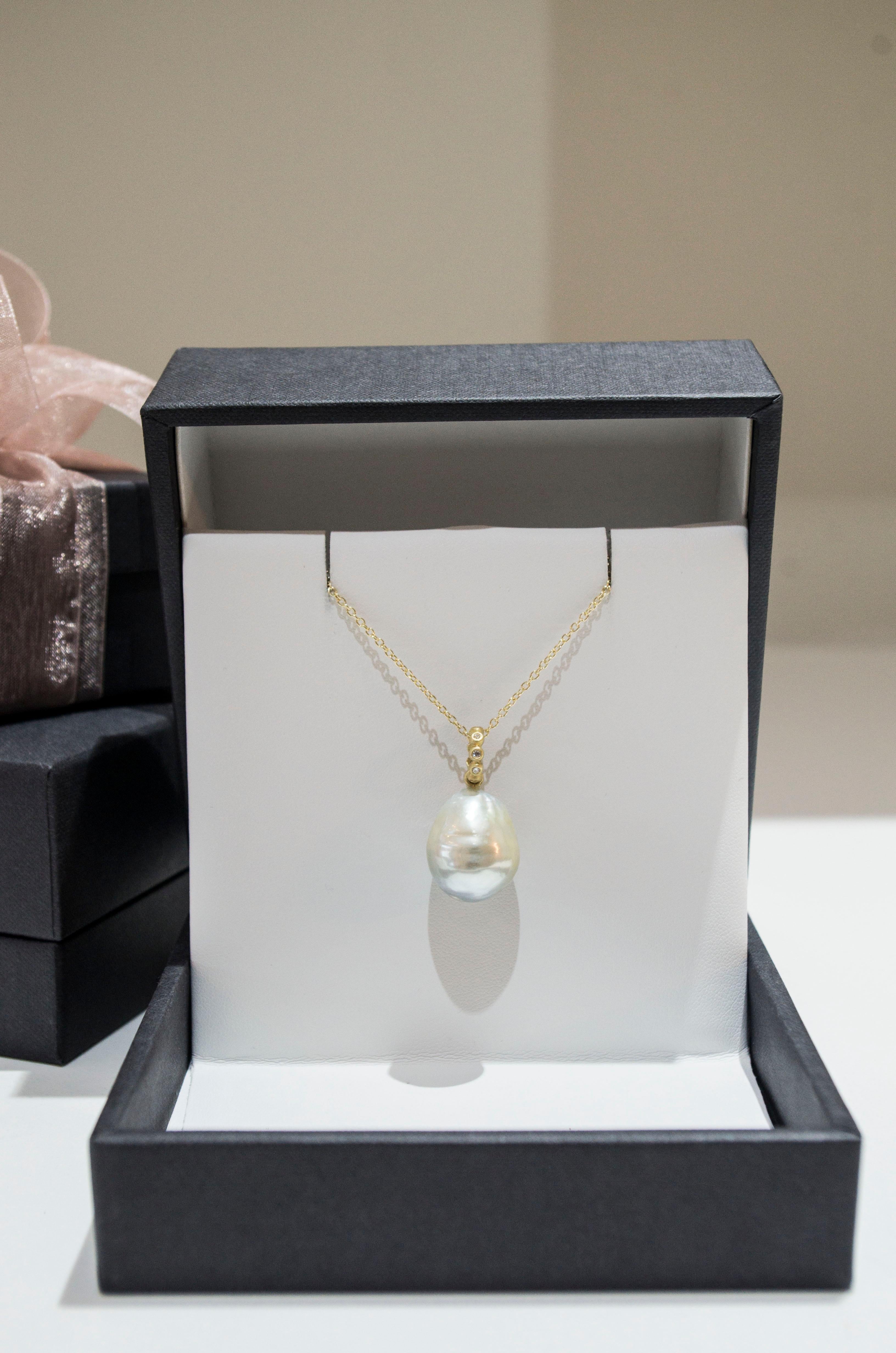 Women's Faye Kim 18 Karat Gold Diamond Pistachio Tahitian Baroque Pearl Pendant on Chain For Sale