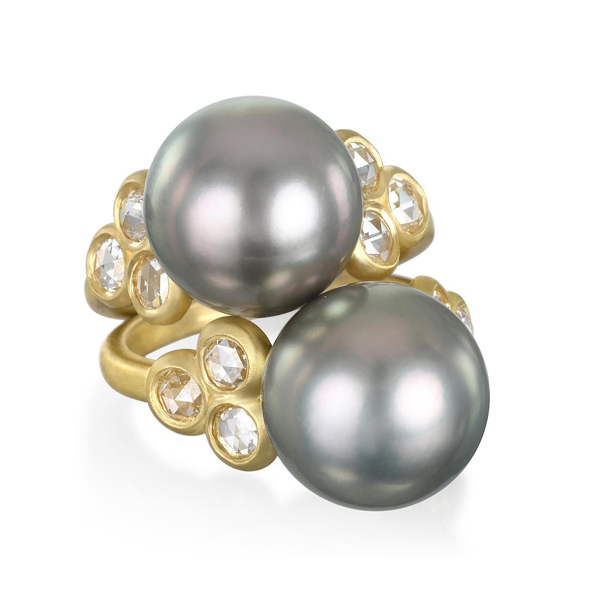 Contemporary Faye Kim 18 Karat Gold Diamond Pistachio Tahitian Pearl Ring For Sale