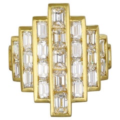 Faye Kim 18 Karat Gold Diamant-Schild Smaragd-Schliff Ring