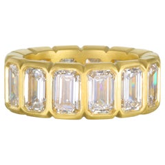 Faye Kim 18 Karat Gold Emerald Cut Diamond Eternity Band, 10.25ctw