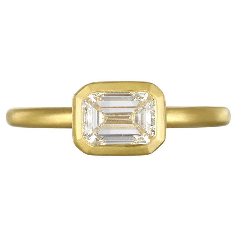 Faye Kim 18 Karat Gold Emerald Cut Diamond Ring For Sale at 1stDibs
