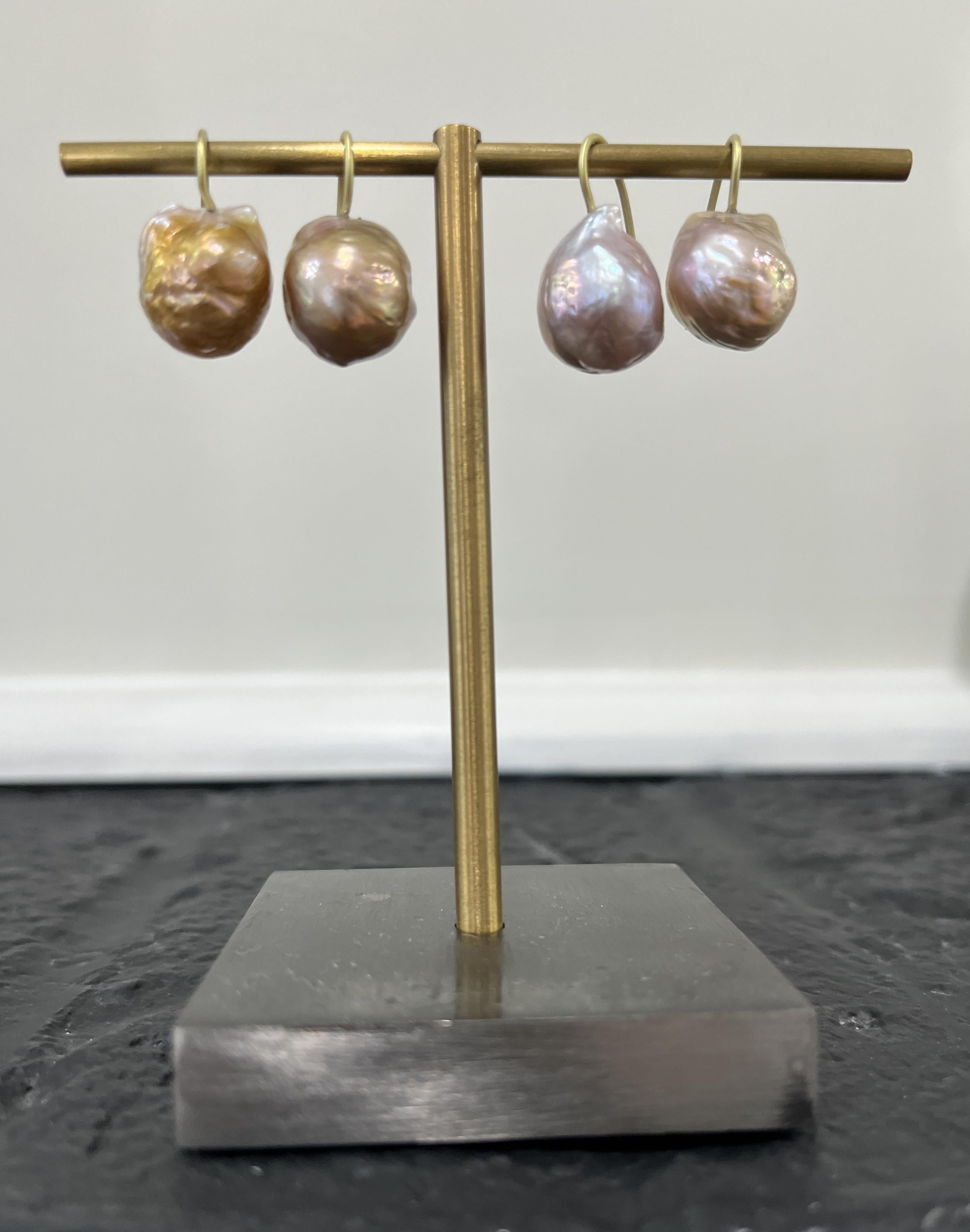 Faye Kim's classic pearl drop earring in 18 karat gold with Bronze-Pink, 