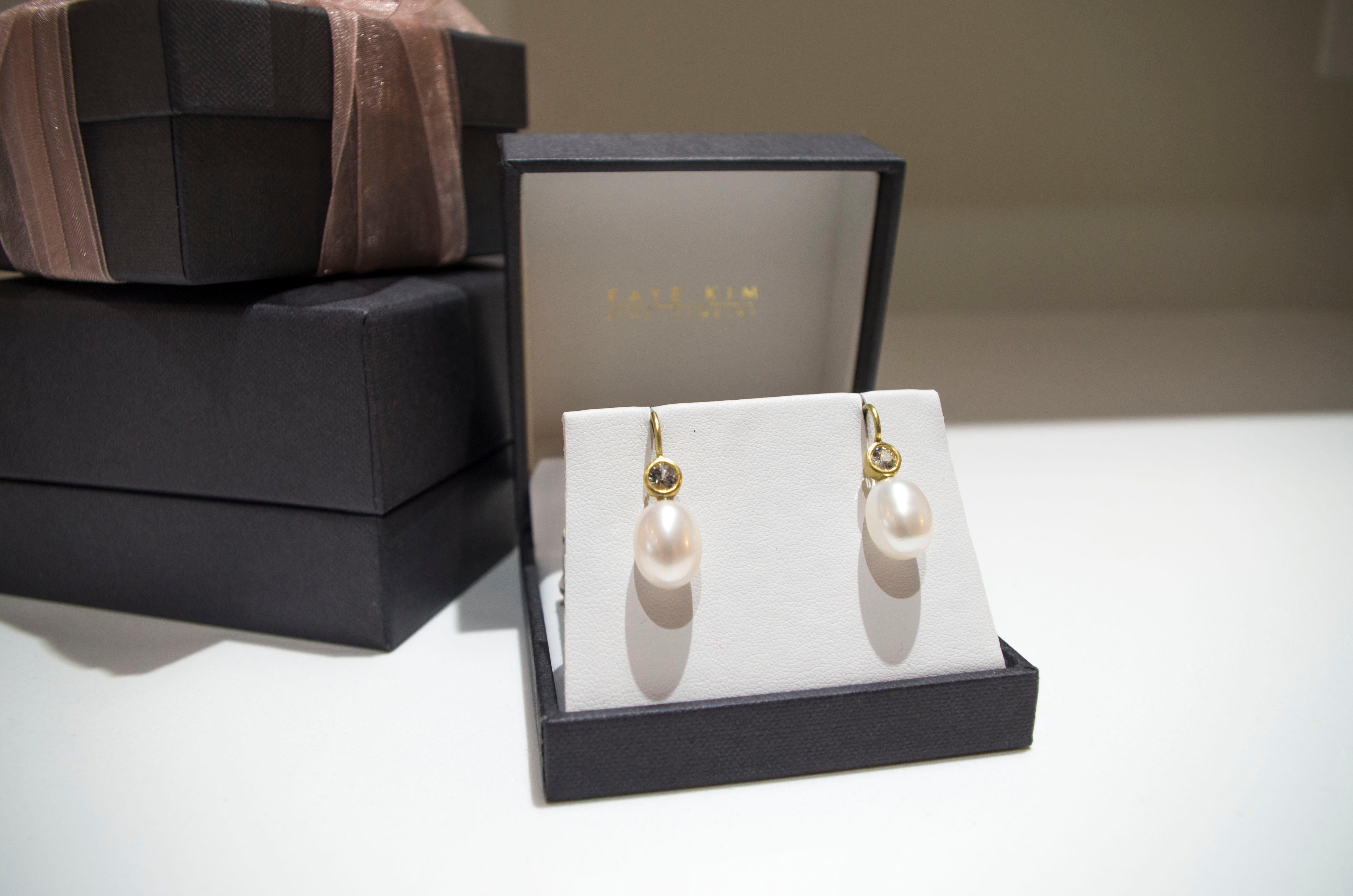 Contemporary Faye Kim 18 Karat Gold Freshwater Pearl White Sapphire Earrings For Sale