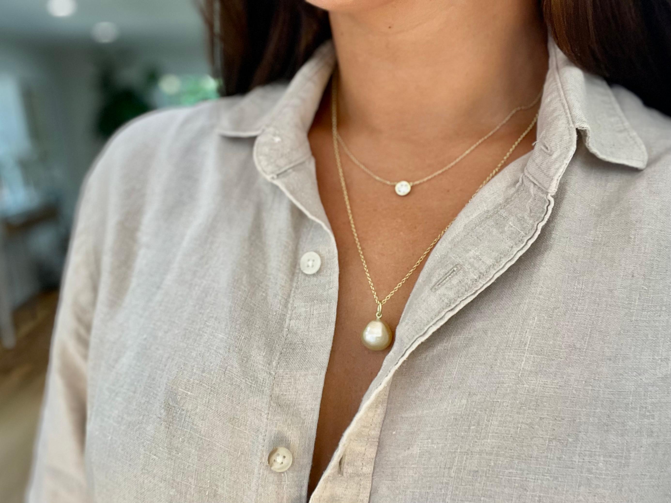 Women's Faye Kim 18 Karat Gold Golden South Sea Pearl Drop Pendant Necklace For Sale