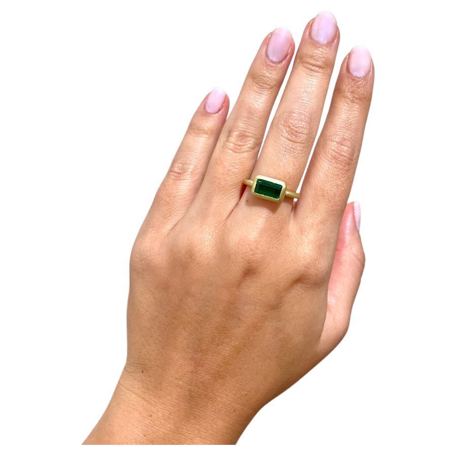 Contemporary Faye Kim 18 Karat Gold Green French Cut Tourmaline Ring