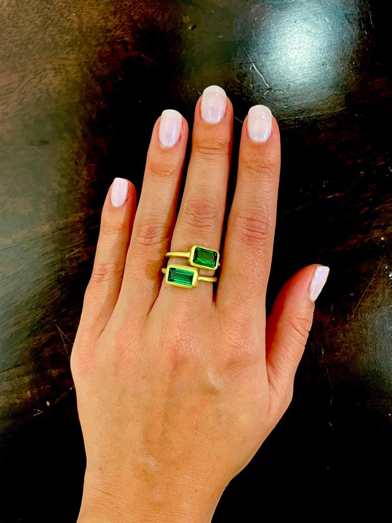Women's or Men's Faye Kim 18 Karat Gold Green French Cut Tourmaline Ring