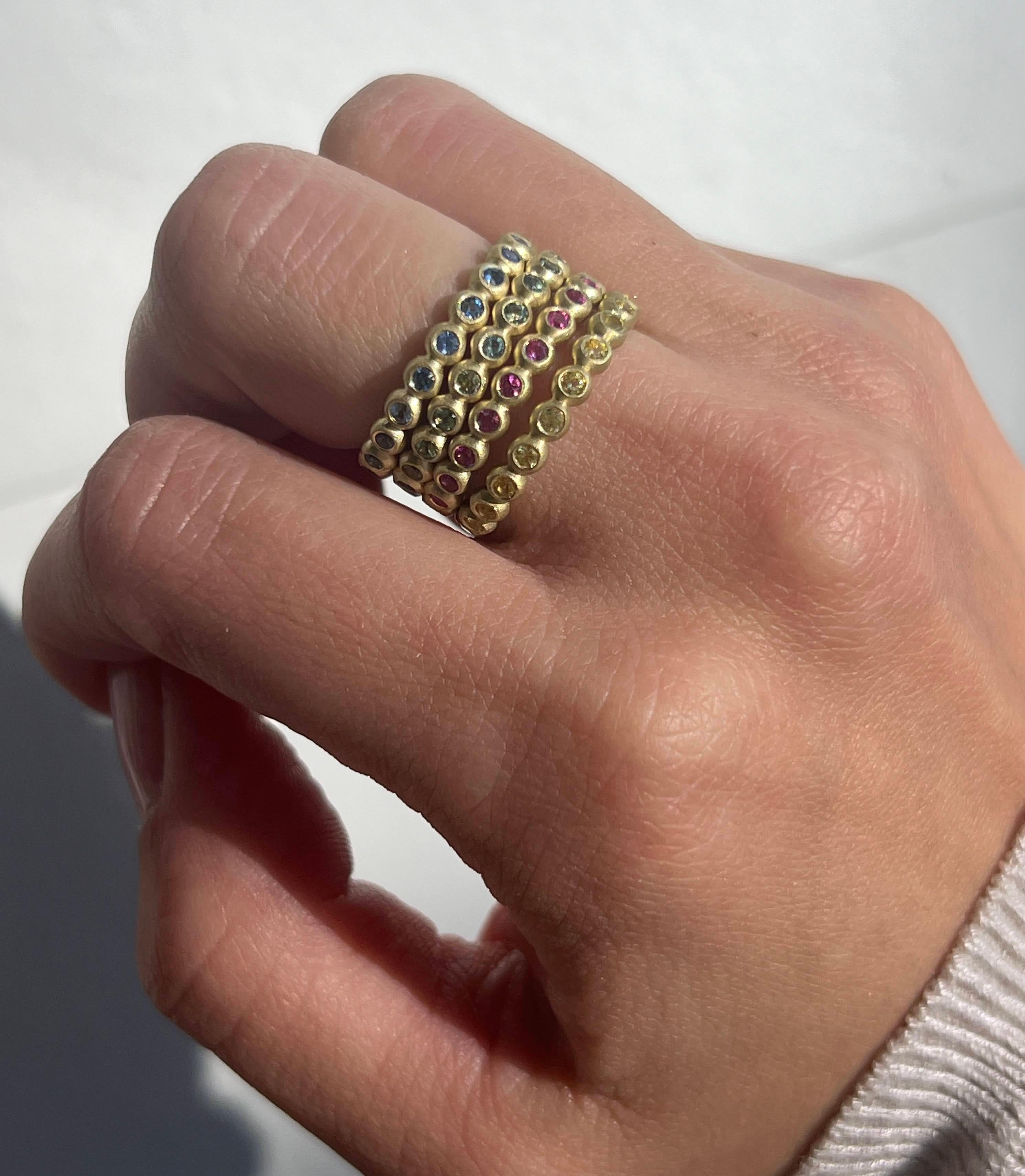 Round Cut Faye Kim 18 Karat Gold Green Sapphire Granulation Bead Ring For Sale