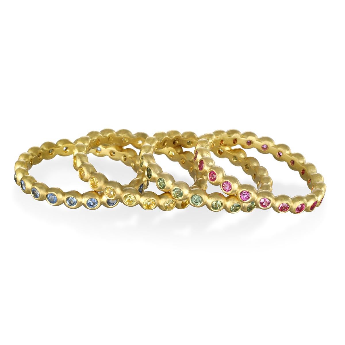 Faye Kim 18 Karat Gold Green Sapphire Granulation Bead Ring In New Condition For Sale In Darien, CT