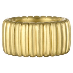 Faye Kim 18 Karat Gold Grooved Band Ring, size 7.75