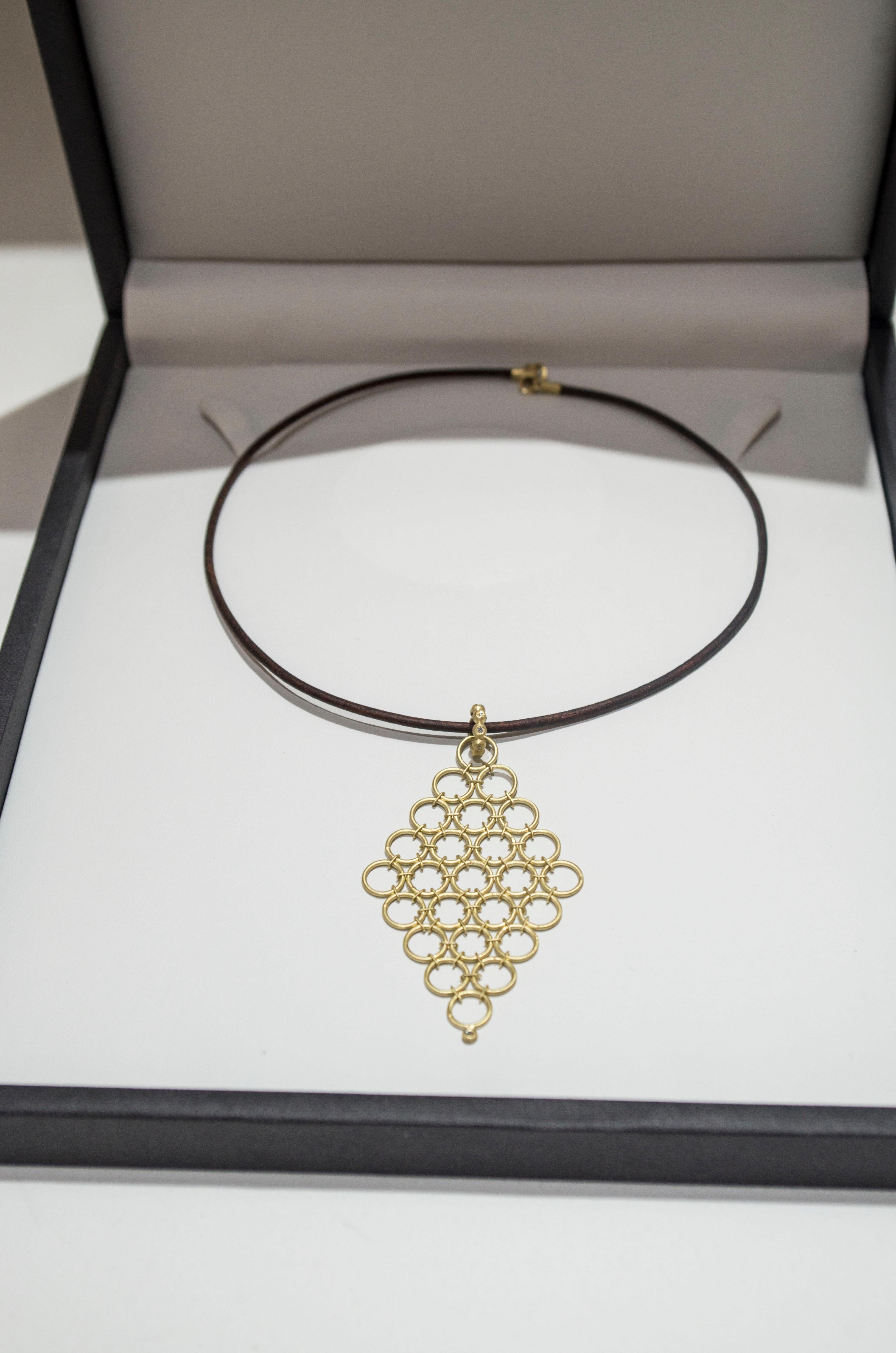 Faye Kim 18 Karat Gold Handmade Diamond Mesh Pendant Necklace 32