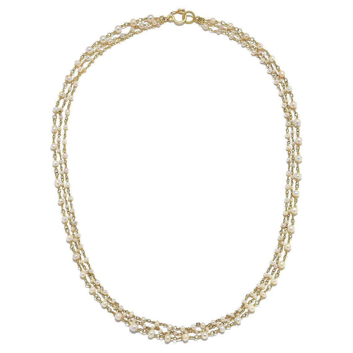 Faye Kim Collier à chaîne en or 18 carats et perles naturelles enveloppées à la main en vente