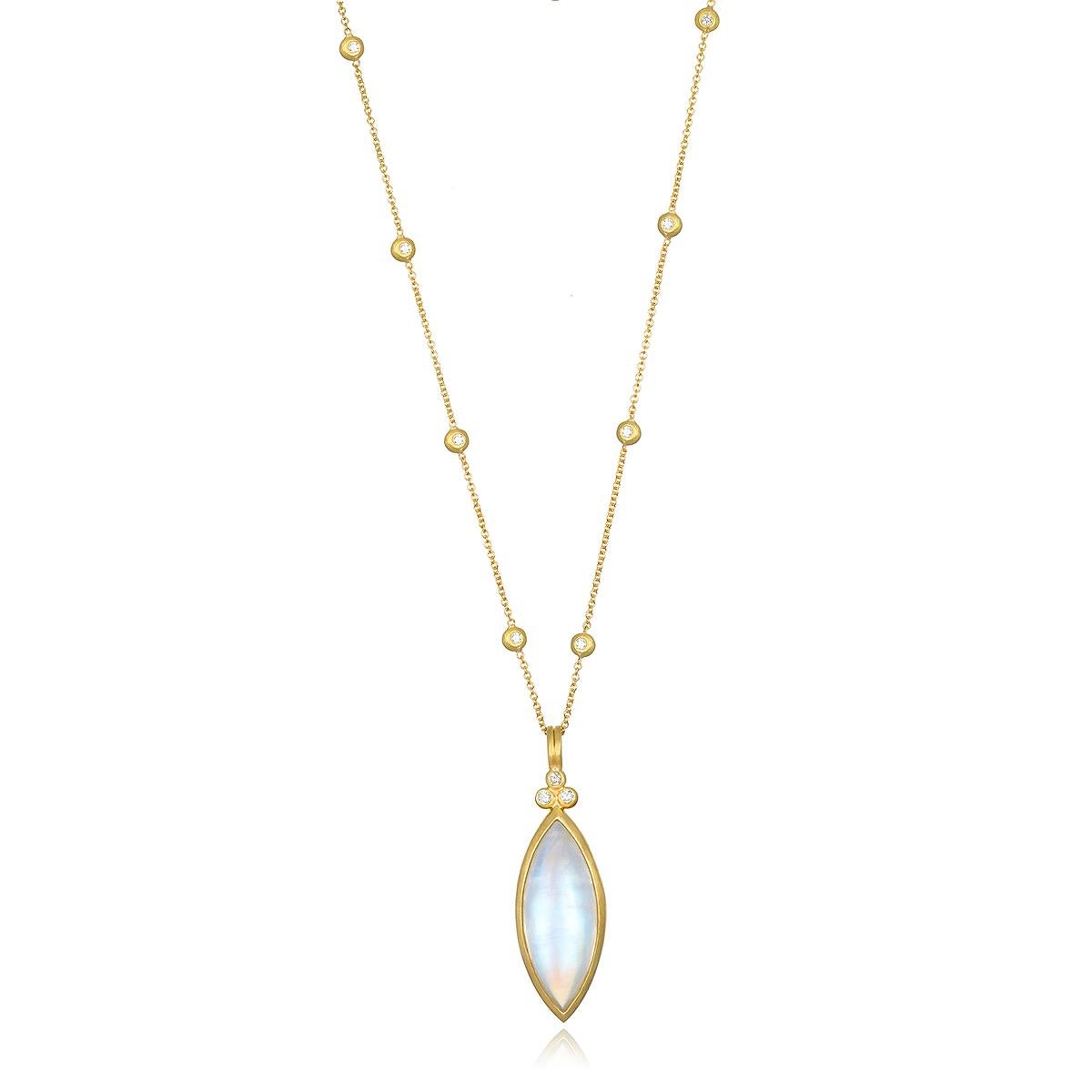 Contemporary Faye Kim 18 Karat Gold Hinged Bail Moonstone Pendant Necklace