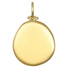 Faye Kim 18 Karat Gold Hinged Dog Tag Pendant - Medium