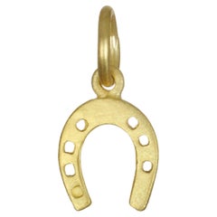 Faye Kim 18 Karat Gold Horseshoe Charm
