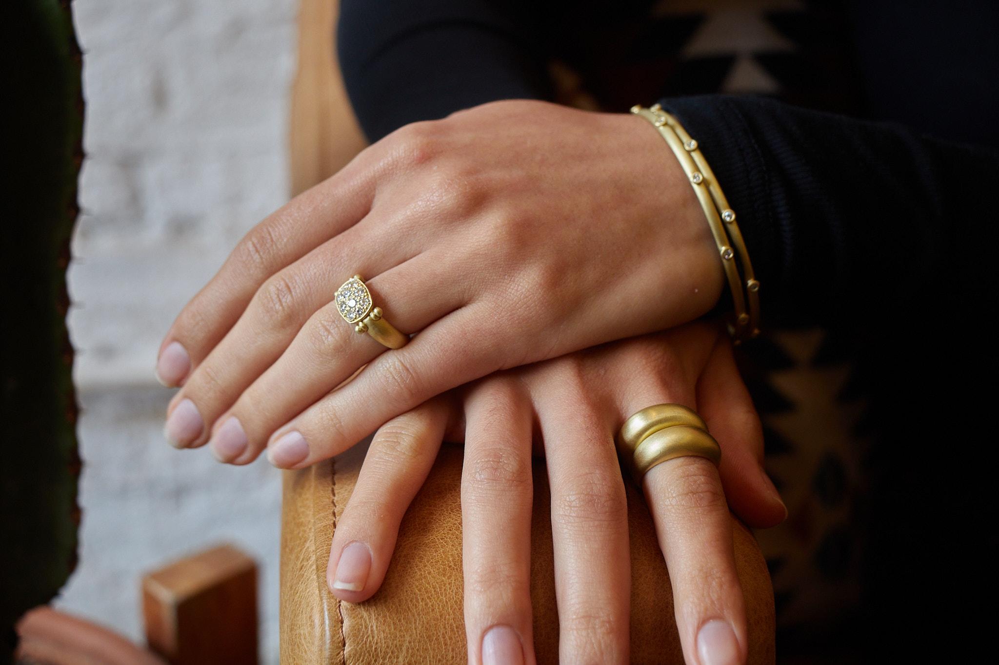 Faye Kim 18 Karat Gold Low Dome Ring In New Condition For Sale In Darien, CT