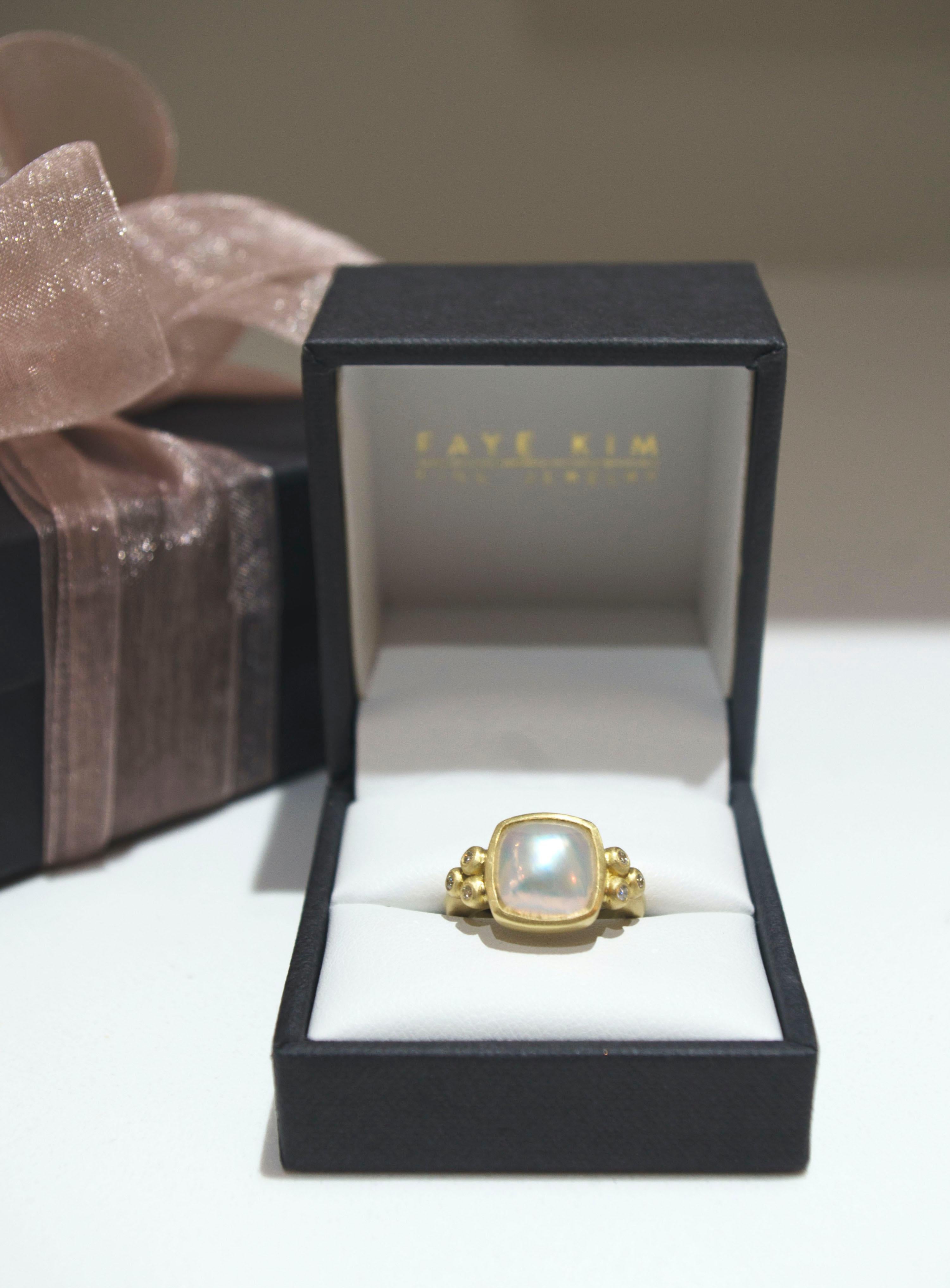 Faye Kim 18 Karat Gold Mabe Pearl and Diamond Ring For Sale 1