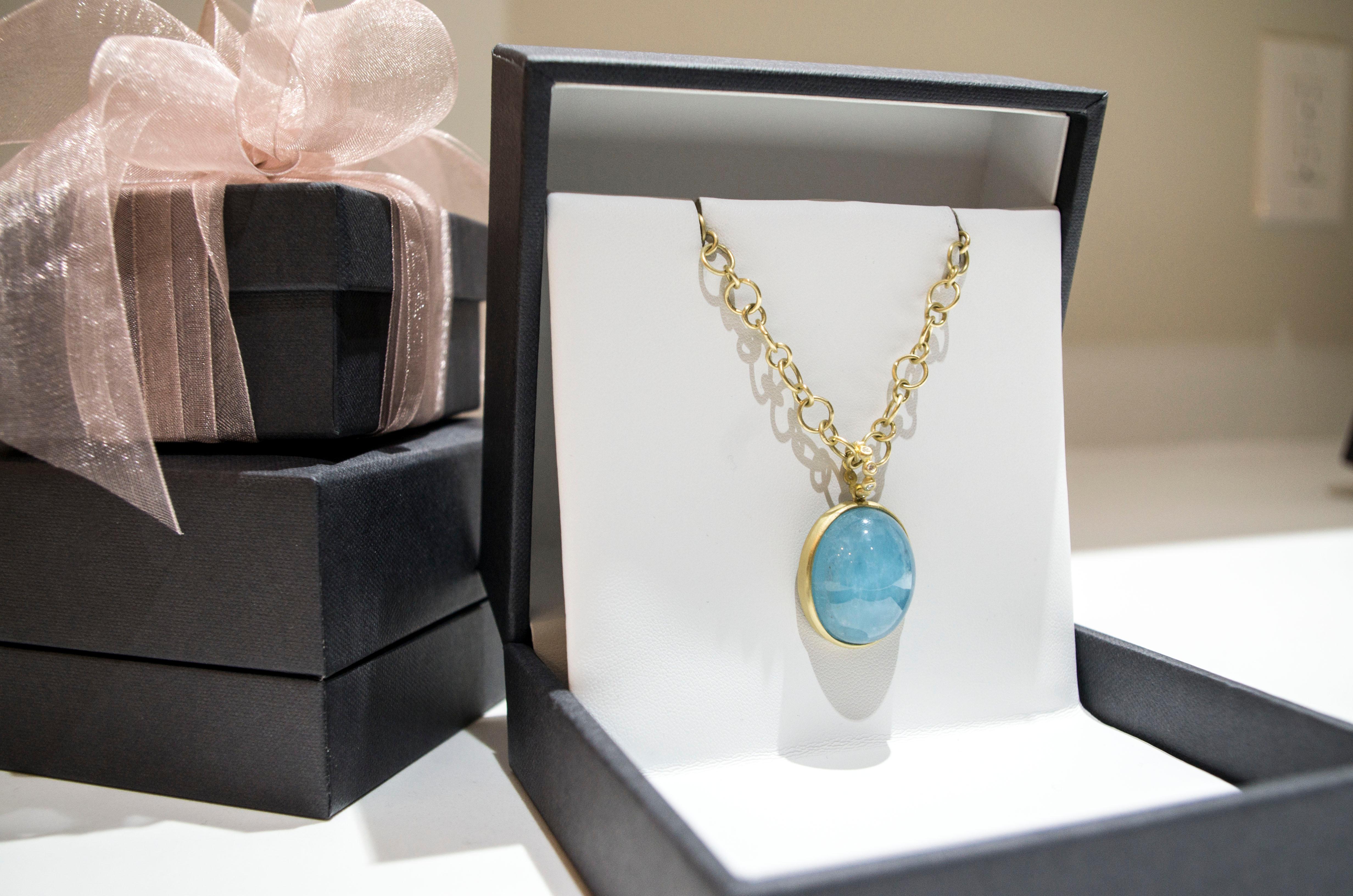 Contemporary Faye Kim 18 Karat Gold Milky Aquamarine and Diamond Pendant For Sale