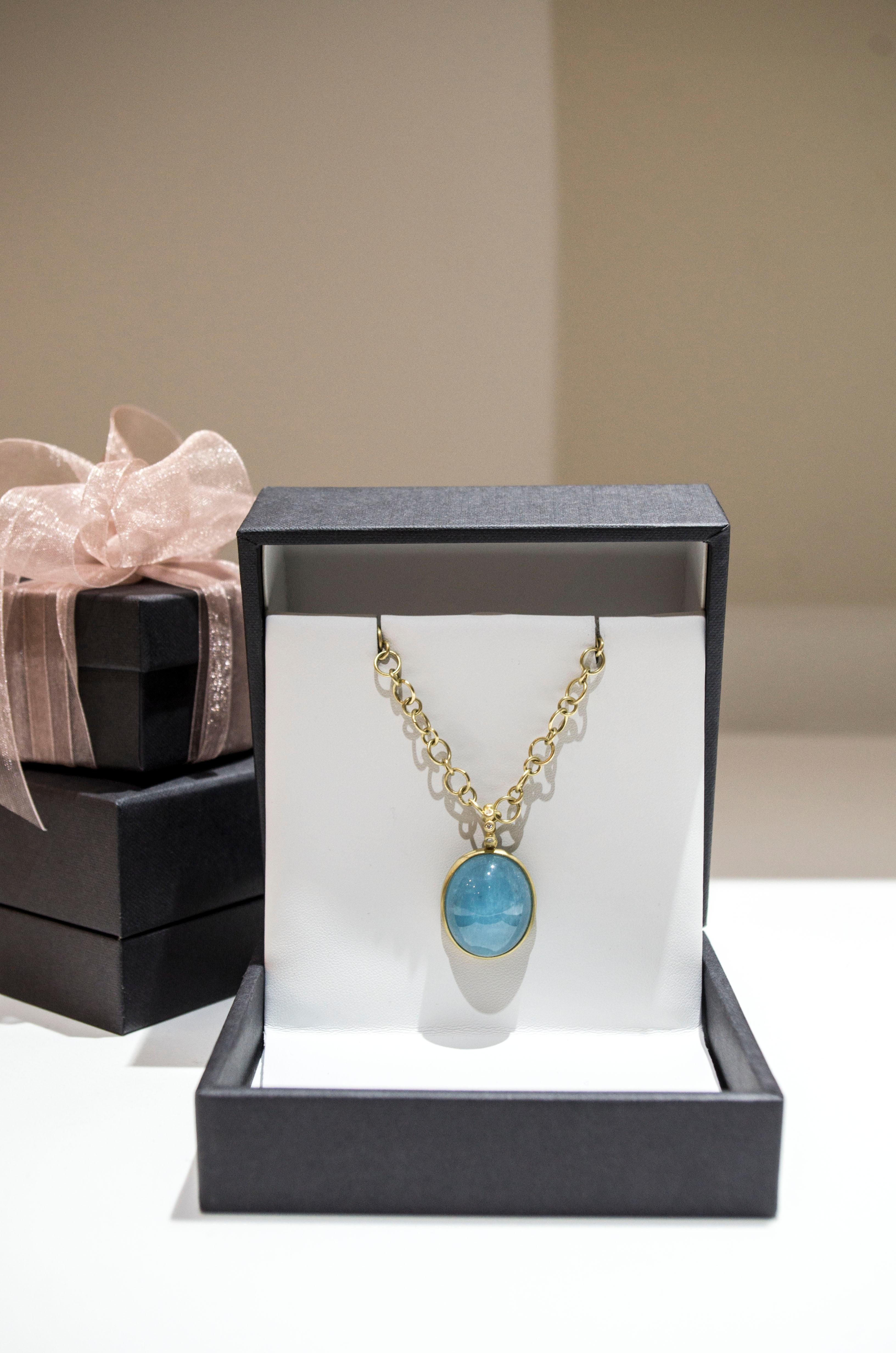 Oval Cut Faye Kim 18 Karat Gold Milky Aquamarine and Diamond Pendant For Sale