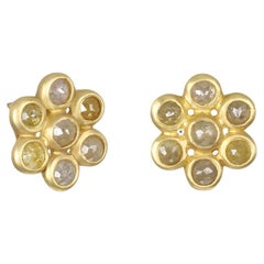 Faye Kim 18 Karat Gold Milky Diamond Daisy Earrings - 3.54 Carats twt
