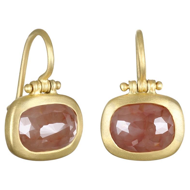 Faye Kim 18 Karat Gold Milky Diamond Hinged Earrings in vendita