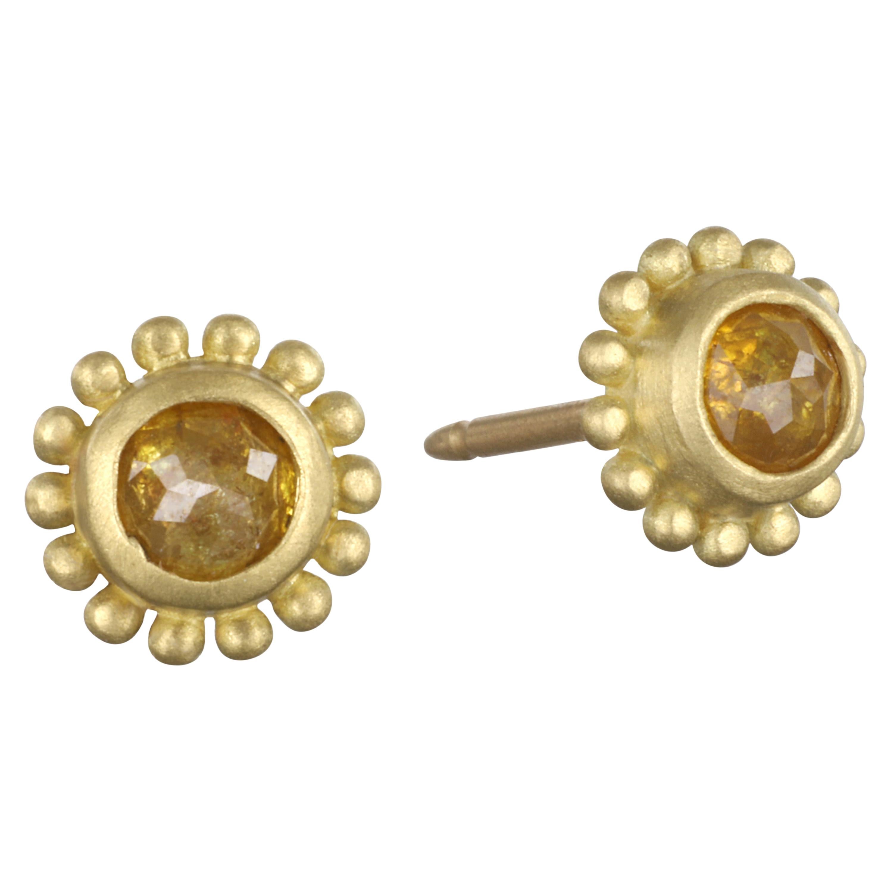 18 Karat Gold Milky Diamant Granulation-Ohrstecker von Faye Kim